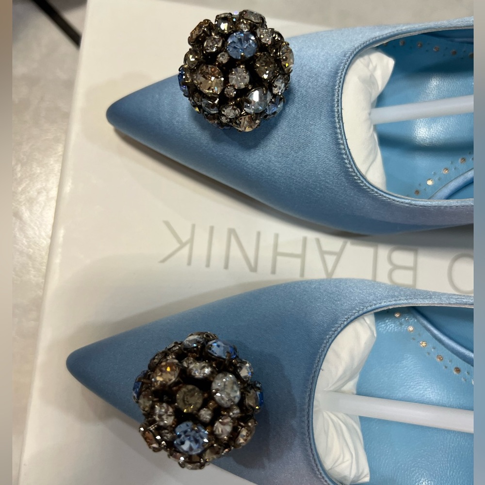 NEW Sky blue Manolo Blahniks - Picture 7 of 10